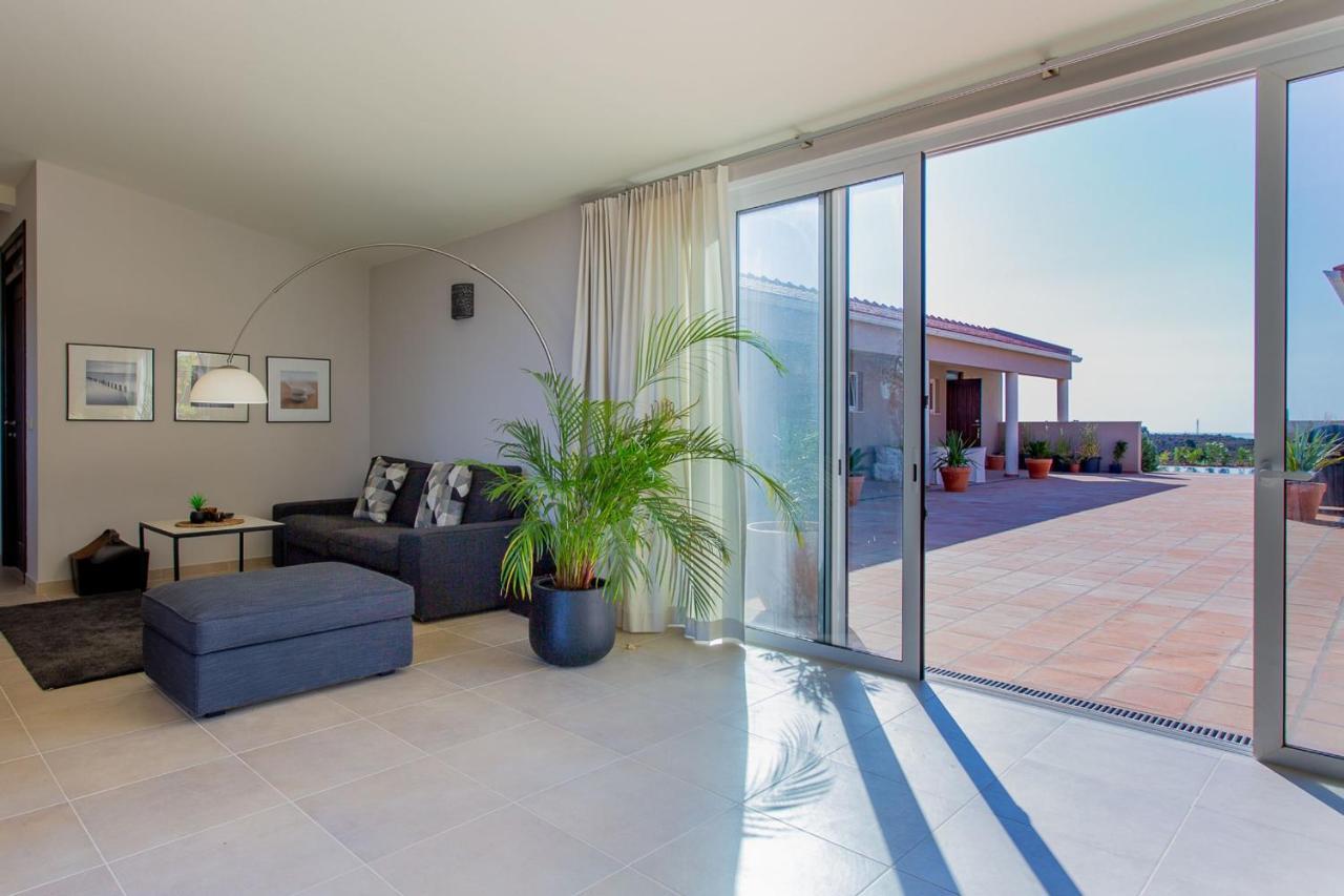 Corte Velada Guest House By Lovelystay Lagos Extérieur photo