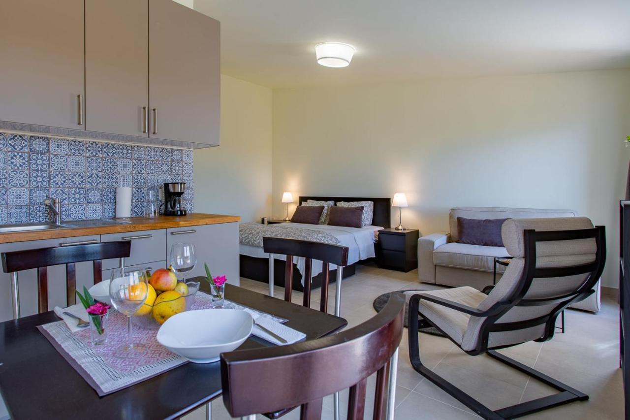 Corte Velada Guest House By Lovelystay Lagos Extérieur photo