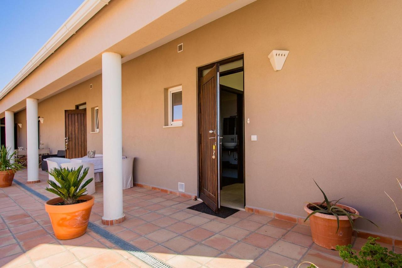 Corte Velada Guest House By Lovelystay Lagos Extérieur photo