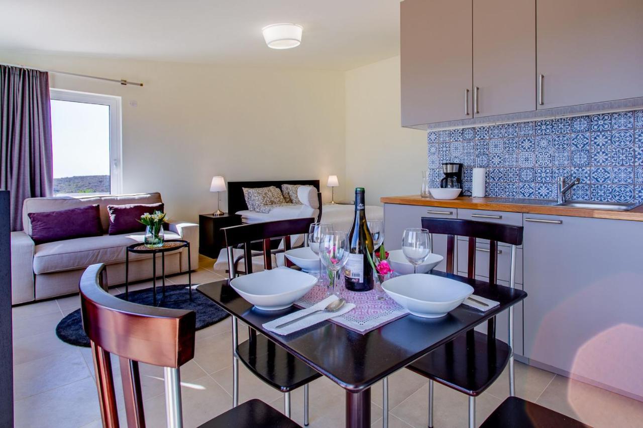 Corte Velada Guest House By Lovelystay Lagos Extérieur photo