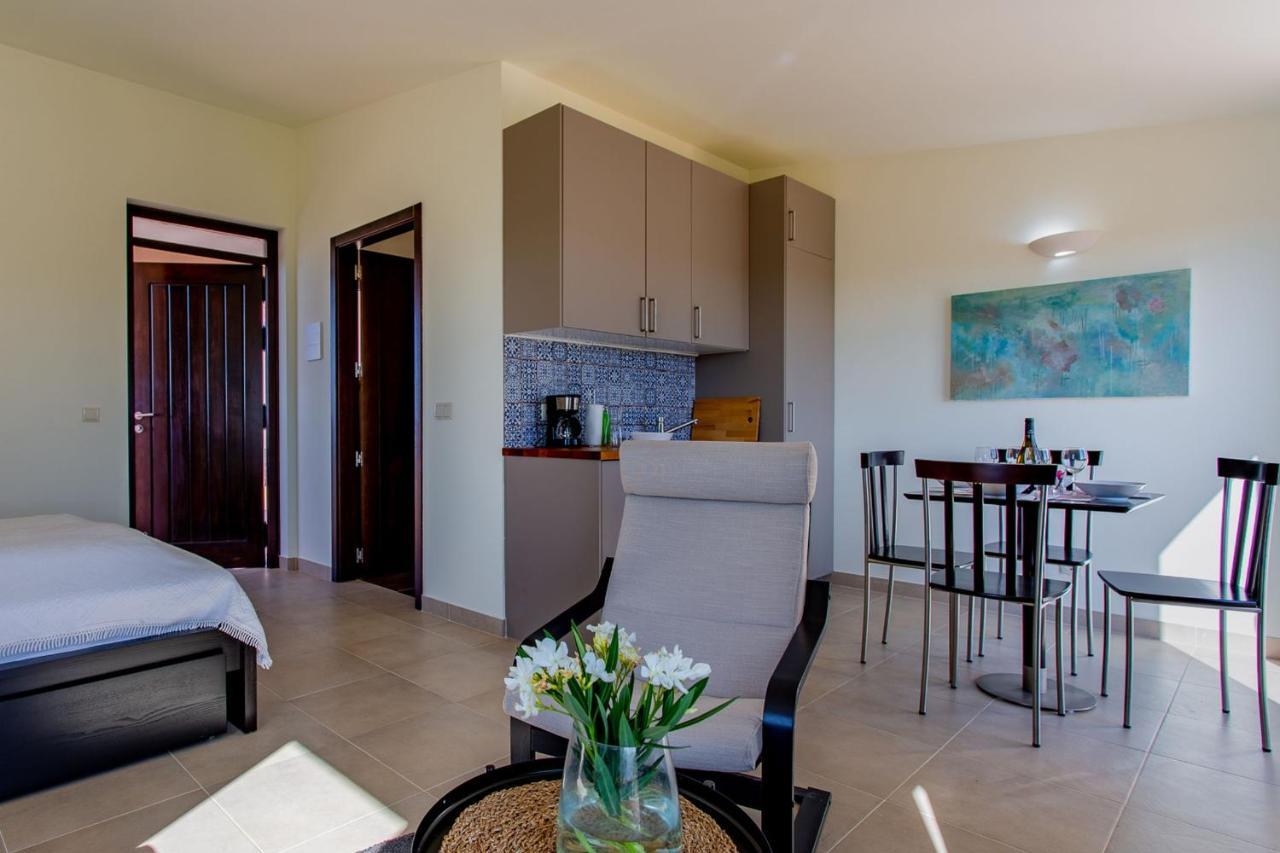 Corte Velada Guest House By Lovelystay Lagos Extérieur photo