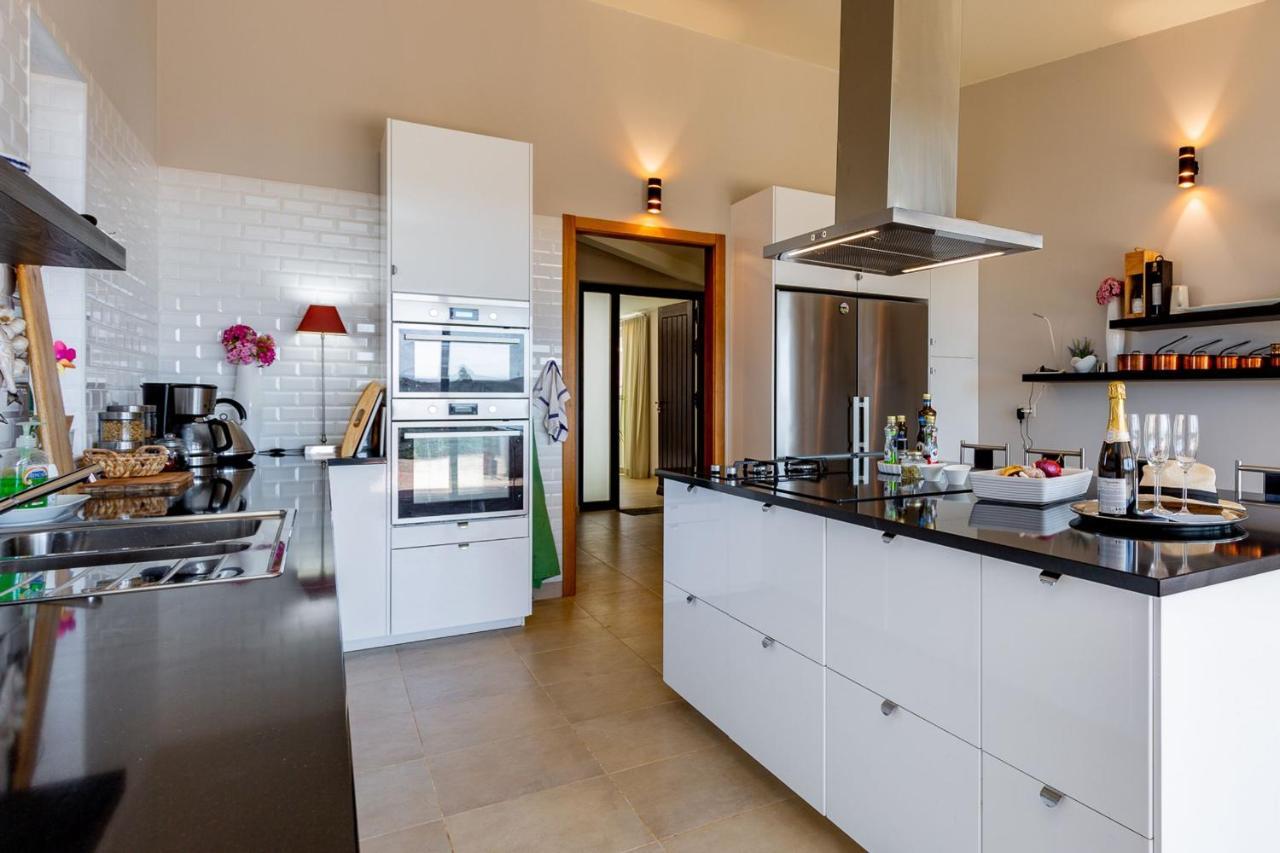 Corte Velada Guest House By Lovelystay Lagos Extérieur photo