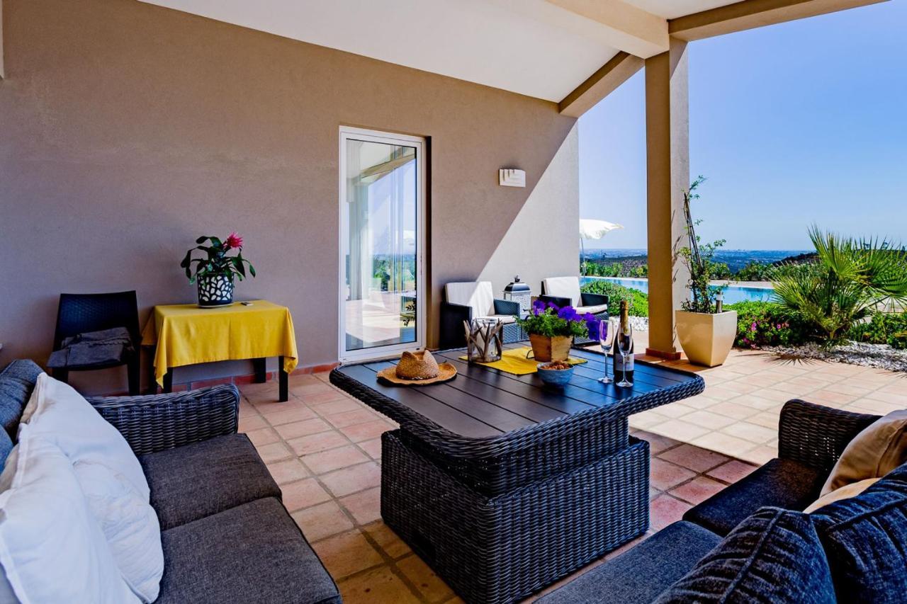 Corte Velada Guest House By Lovelystay Lagos Extérieur photo