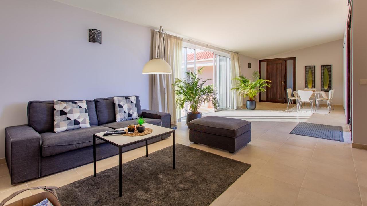 Corte Velada Guest House By Lovelystay Lagos Extérieur photo